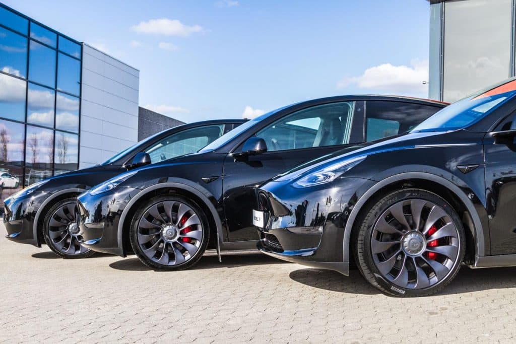 Pinsamma missen när Tesla Model Y blivit nya folkbilen i Norge